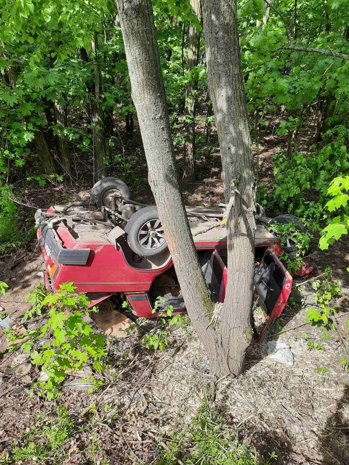 перевернуте авто