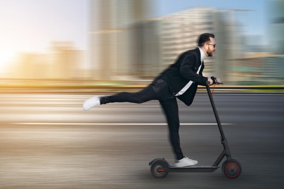 електроскутер