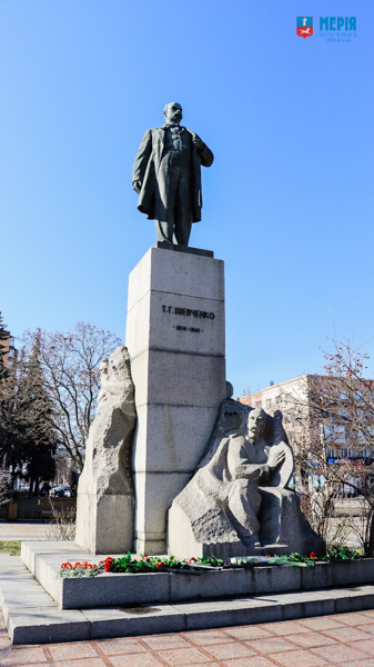 Шевченко пам'ятник Черкаси