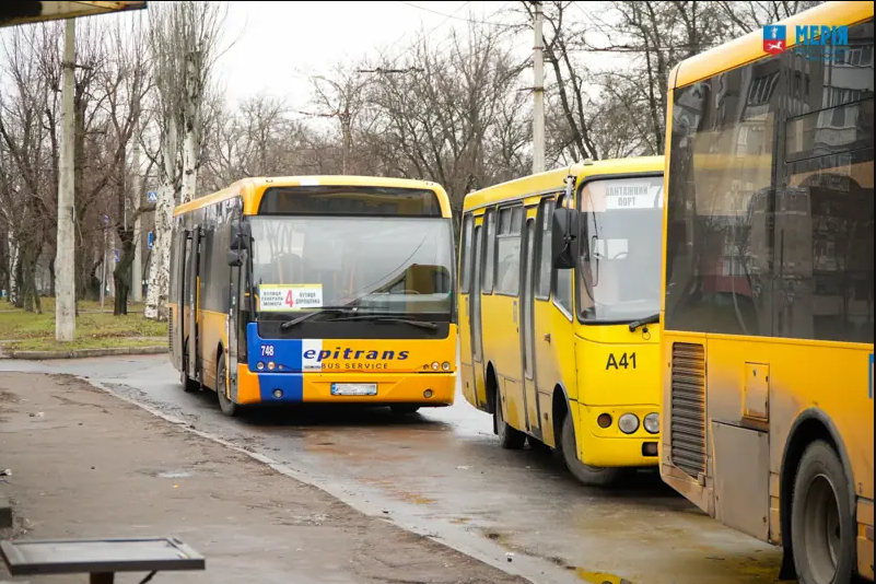 автобус маршрутка транспорт